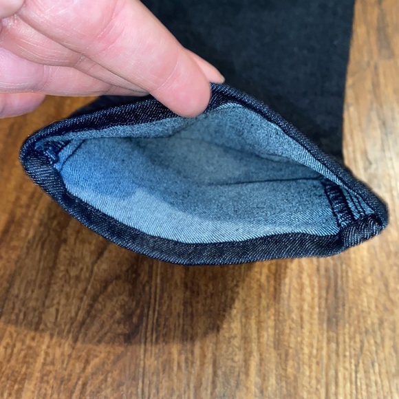 White House Black Market Slim Dark Wash Pull on Jeans - Picture 10 of 13